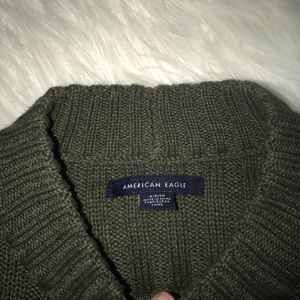 AMERICAN EAGLE SWEATER